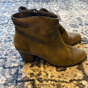Sole Society olive green suede booties